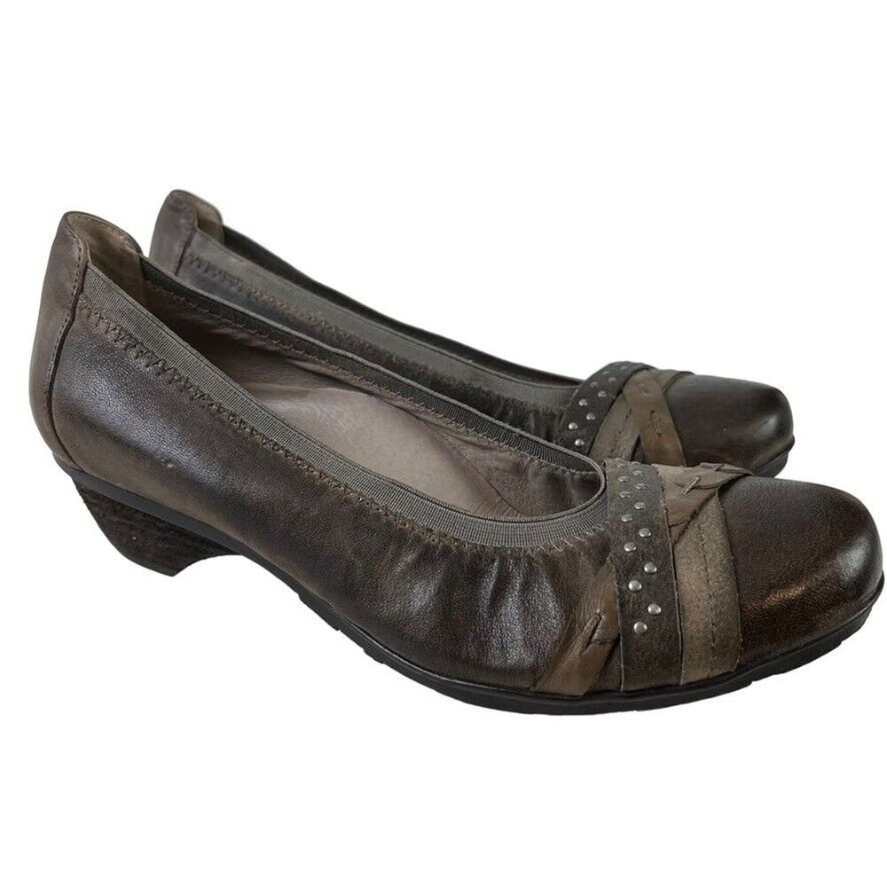 Abeo Bio System Nellie Womens Leather Studded Low Heels Slip On Shoes Gray 8.5N